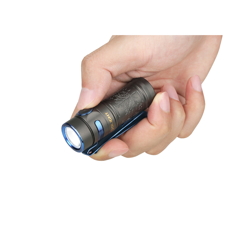 LED svítilna Olight Baton 3 Premium Autumn 1200 lm - limitovaná edice 5