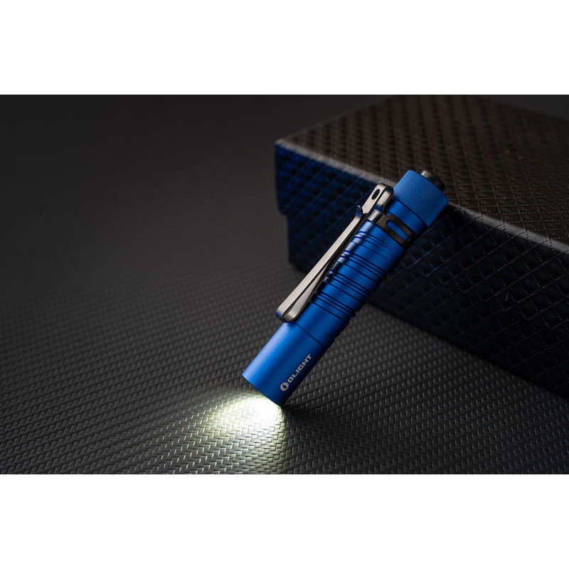 LED svítilna Olight I5T EOS 300 lm - Blue limitovaná edice 6