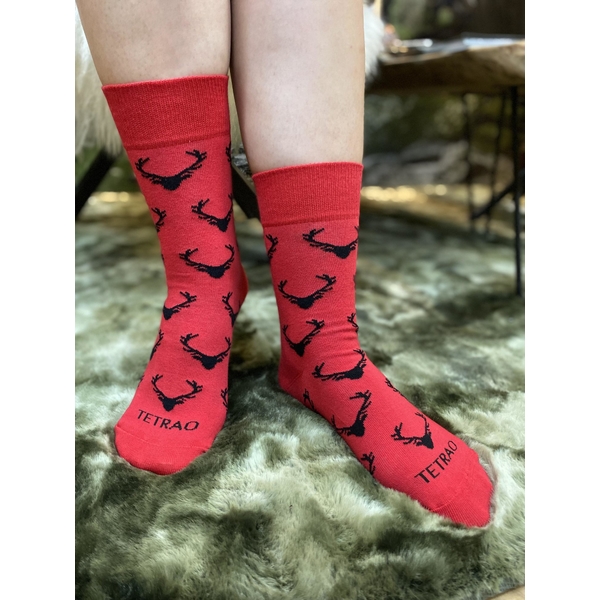 Veselé ponožky TETRAO červené s hlavou jelena 2