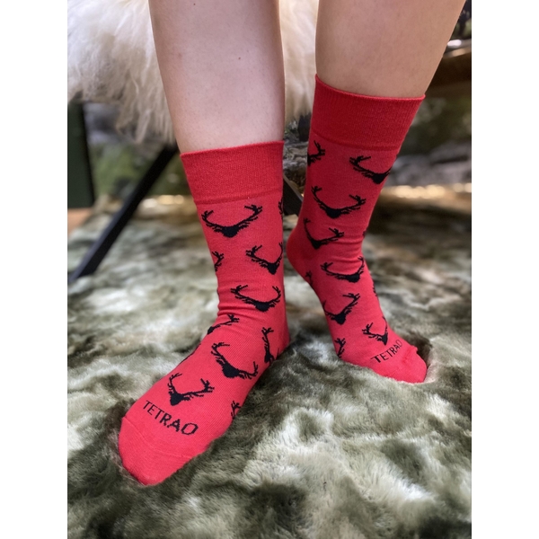 Veselé ponožky TETRAO červené s hlavou jelena 1