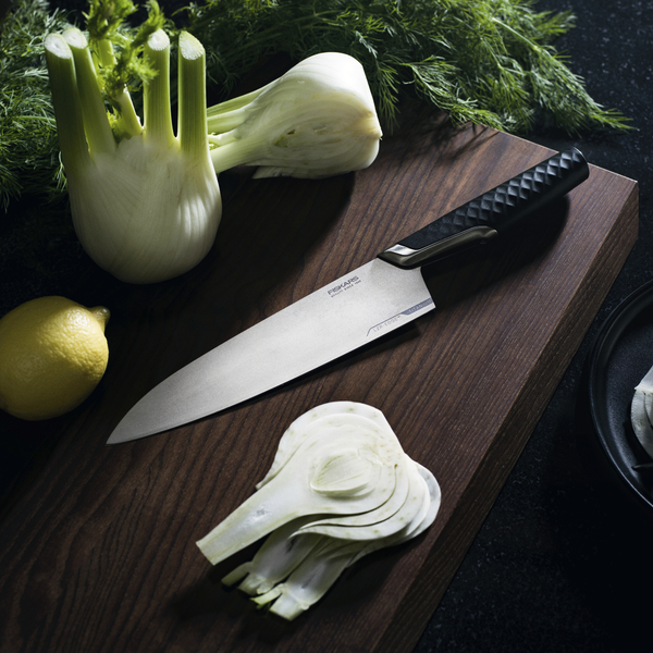 Velký titanový kuchařský nůž FISKARS Taiten, 20 cm 6