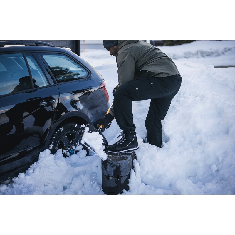 Lopata na sníh do auta FISKARS X-Series 2
